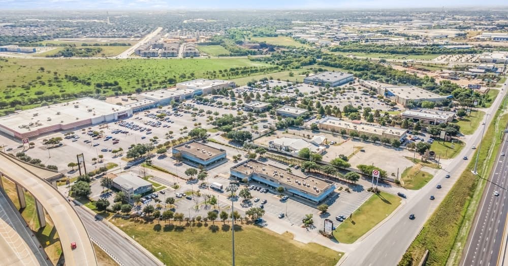 Round Rock Crossing shopping center acquired by B.H. Properties
