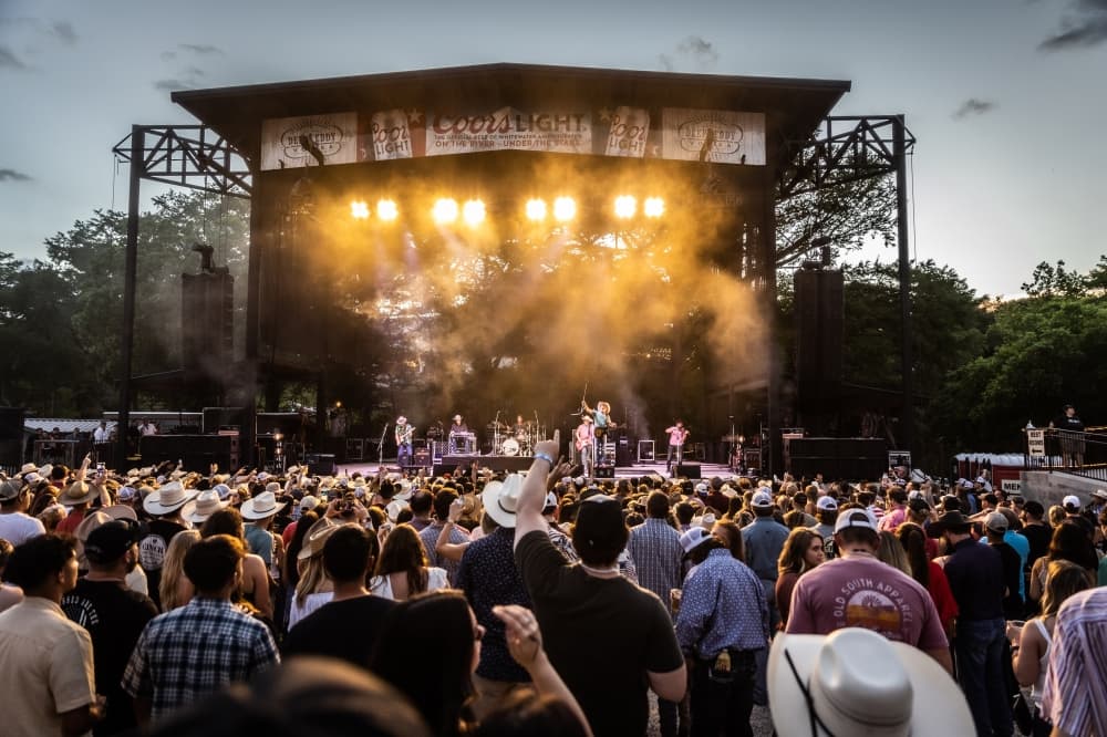 Find where to catch your favorite acts locally in our 2022 New Braunfels Live Music Venue Guide