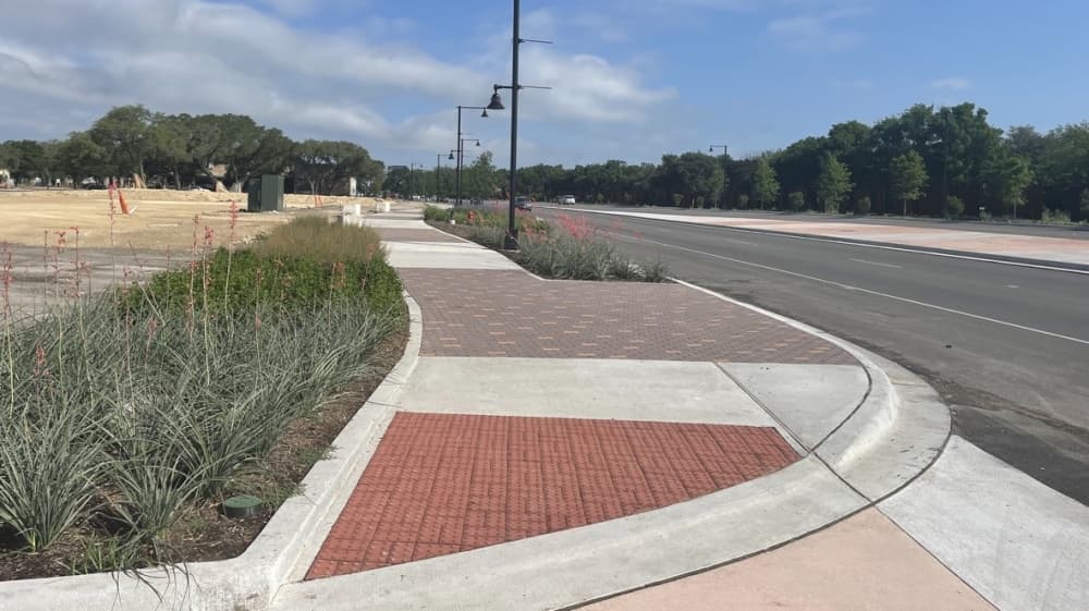 The Bell Boulevard road realignment project included landscaping. (Claire Shoop/Community Impact Newspaper)