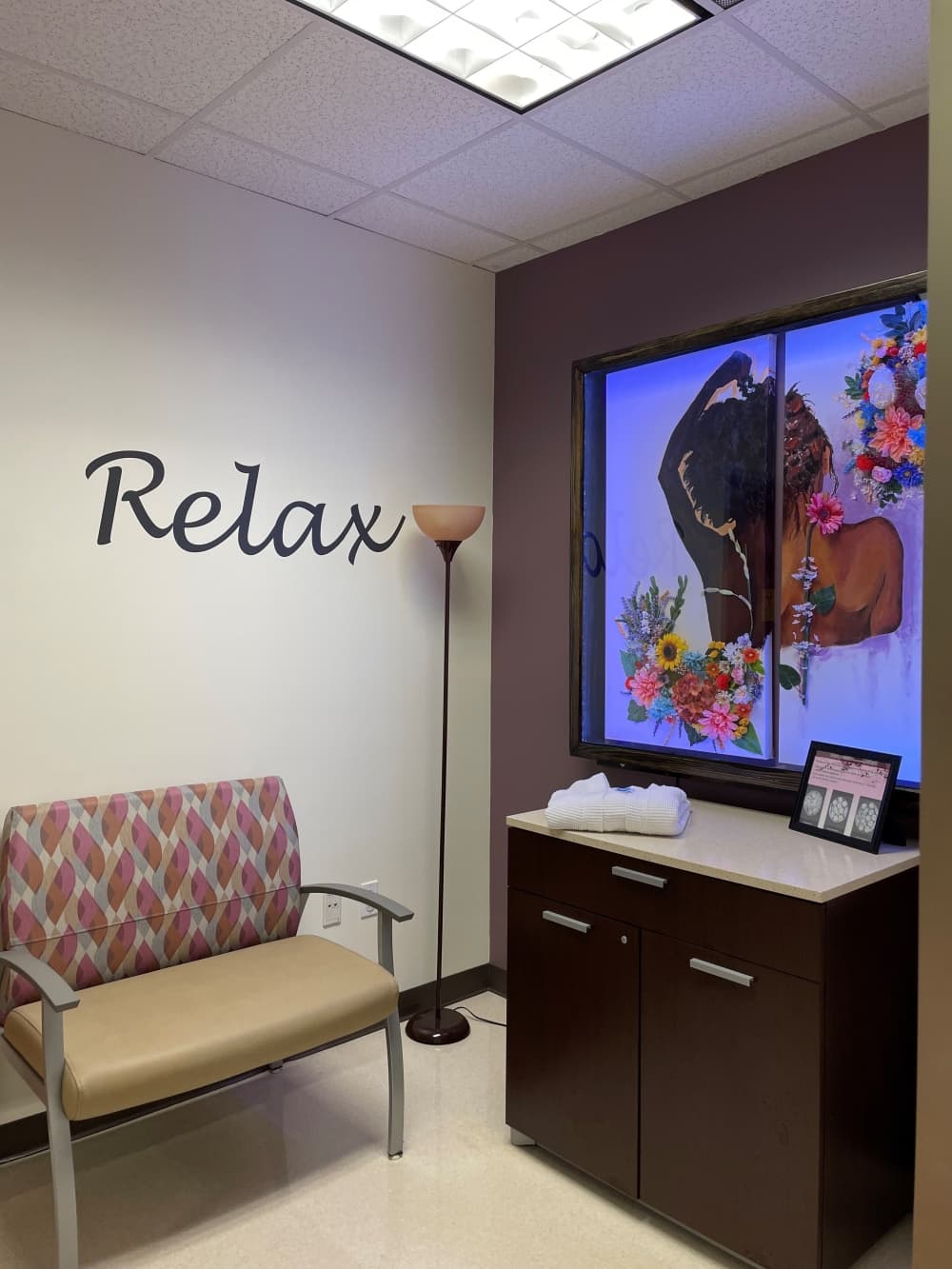 Prepping for a mammogram can be a mentally daunting task, that’s why the Women’s Comprehensive Care clinic director Dr. Tonya Callender has been extra intentional about the changing room patients use before and after those visits. From the ‘Relax’ decal on the wall to the hand-picked art, Callender wants her patients to feel calm and comforted.