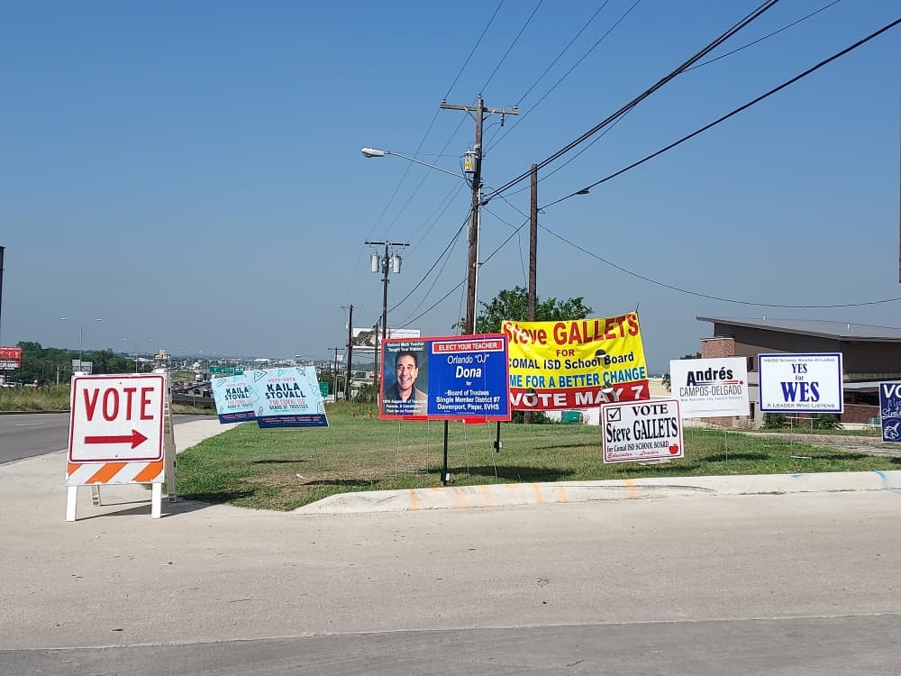 Bexar and Guadalupe counties are reporting early voting and mail-in ballots showing Jones and Dona leading their respective races. (Lauren Canterberry/Community Impact Newspaper)