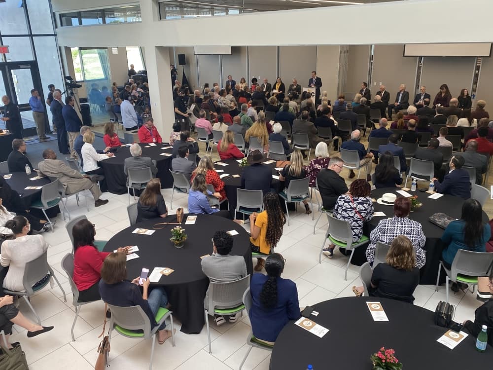Ribbon-cutting celebrates opening Houston Community College Katy campus