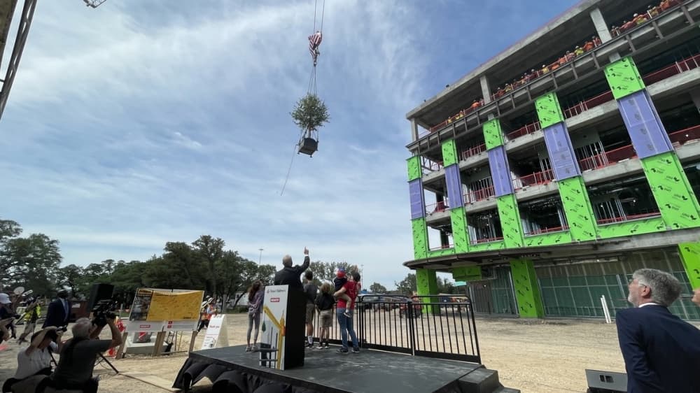 Texas Children’s hosts topping-out ceremony for Northwest Austin hospital