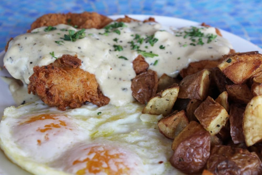 Veteran-owned Plano eatery Ebb & Flow boasts cocktail lounge, something for everyone