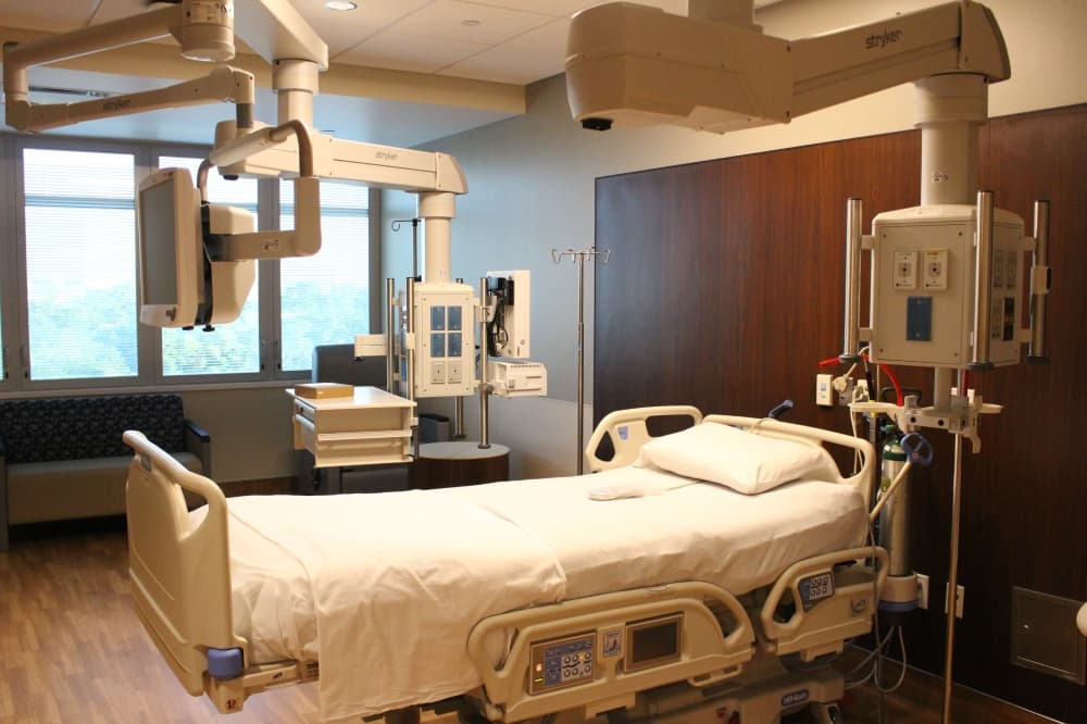 New intermediate care rooms are larger and offer flexibility for care. (Andrew Christman/Community Impact Newspaper)