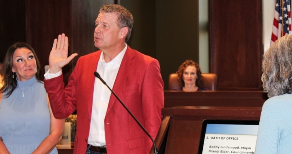 Lindamood sworn in as mayor, Wheat chosen as new mayor pro tem in Colleyville
