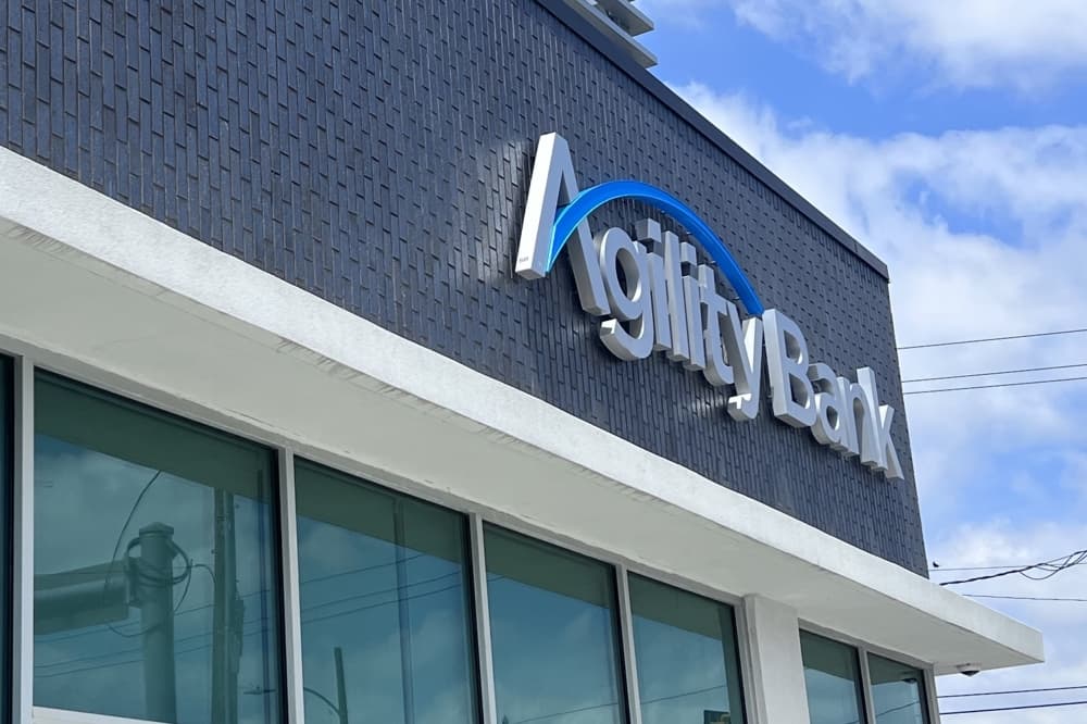 Agility Bank opened its doors on May 23 with a grand opening event. (Sofia Gonzalez/Community Impact Newspaper)