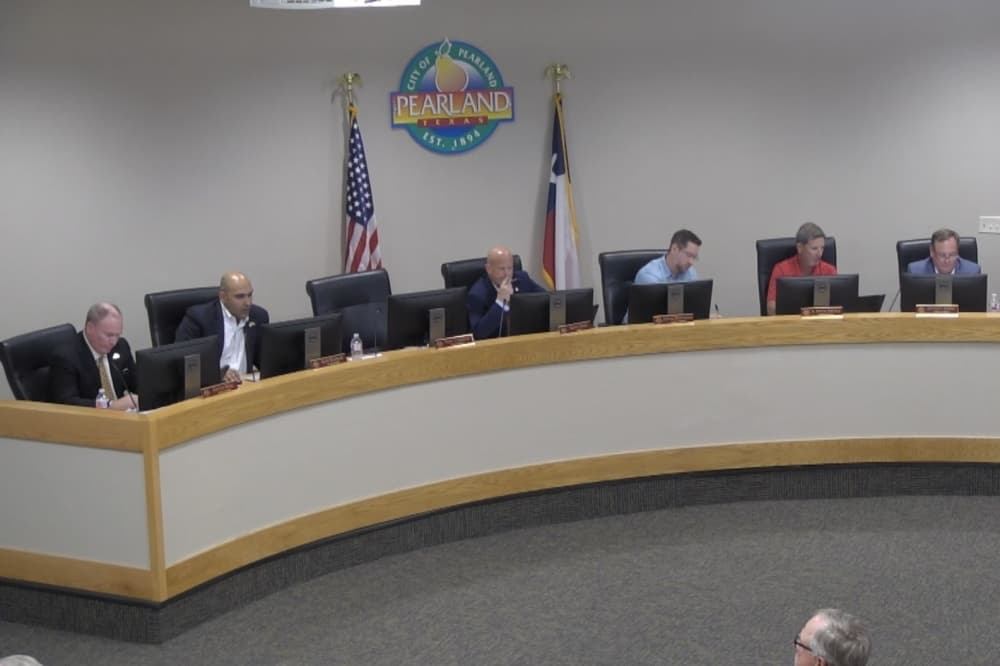 Pearland to set restrictions on doing business with former council members