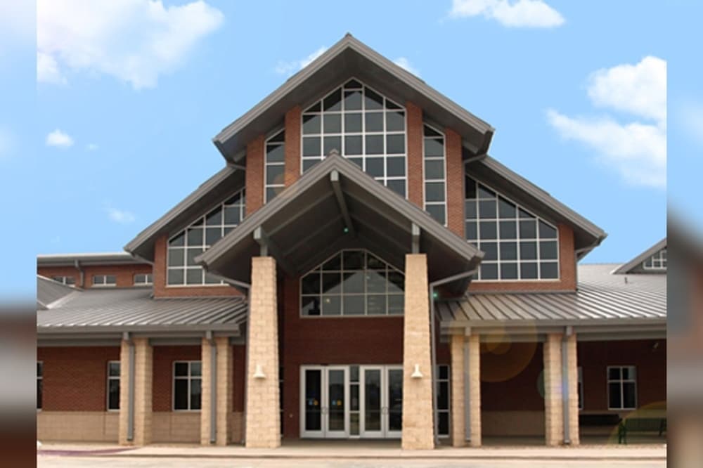 Flower Mound's Community Activity Center delays water park opening