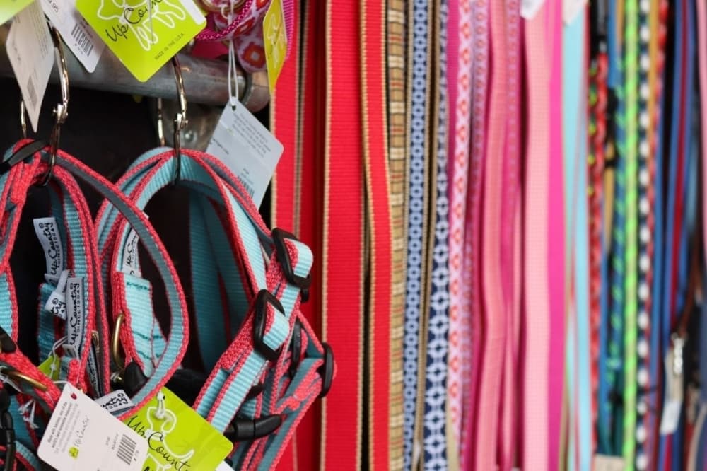 In addition to pet food, Bark 'n Fetch offers pet supplies such as leashes, grooming tools and toys. (Grant Johnson/Community Impact Newspaper)