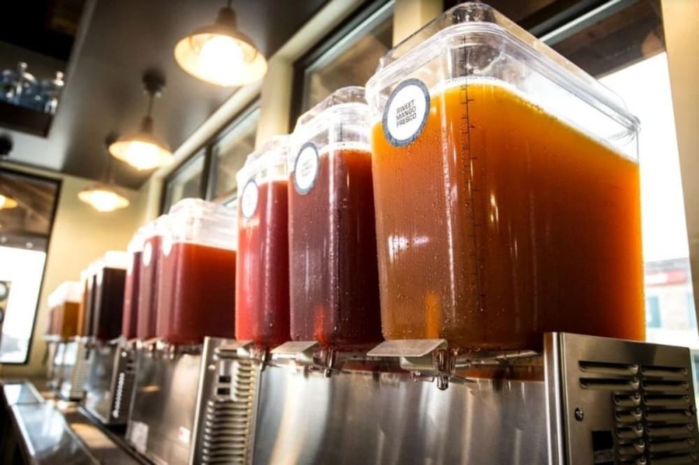 HTeaO serves 26 flavors of iced tea. (Courtesy HTeaO)