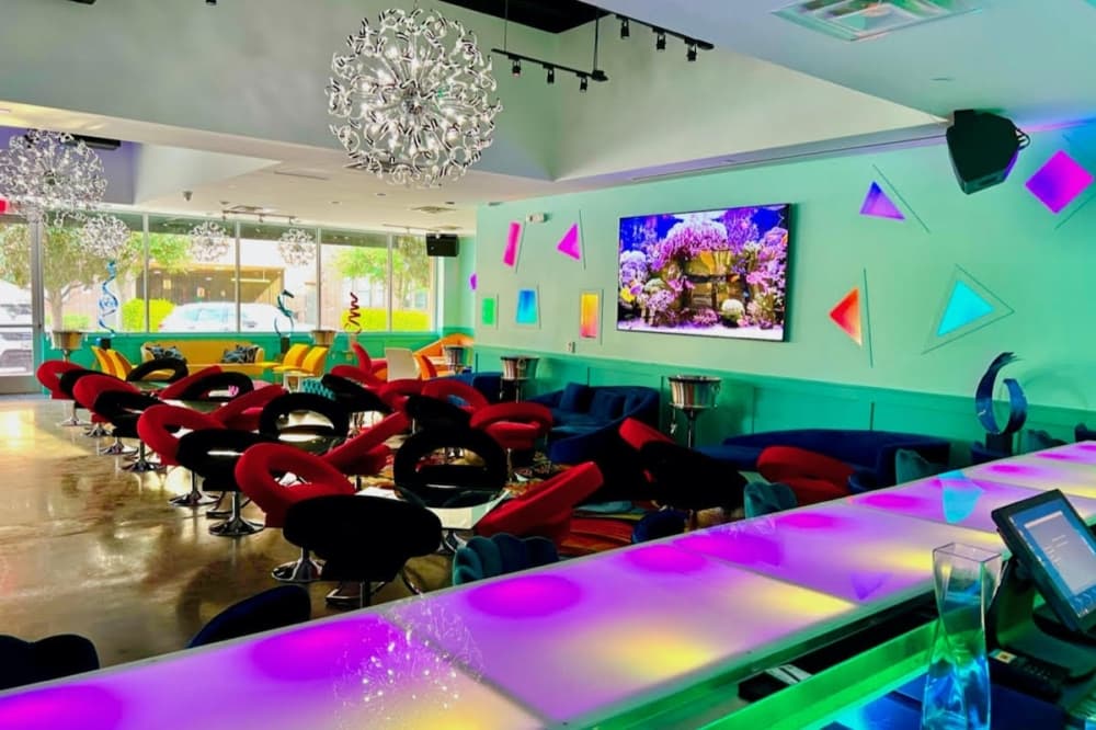 All-day bar, restaurant Fizz to open in West Plano Village development