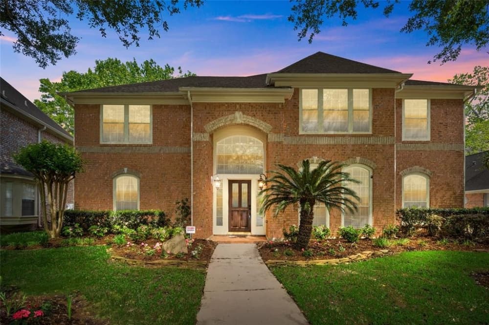 DATA: Sugar Land, Missouri City see higher home prices, fewer houses sold year over year in April