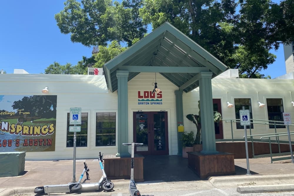 Lou's Austin opens second location in Barton Springs