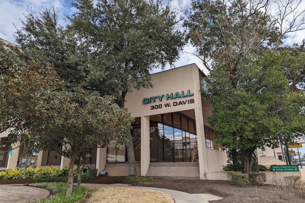 Conroe City Council votes to increase minimum lot size to 50 feet wide