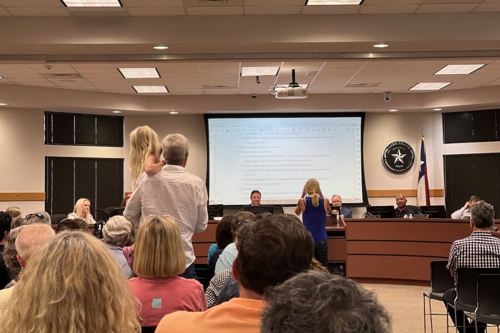 Community protests Lake Travis ISD southwestern county land acquisition