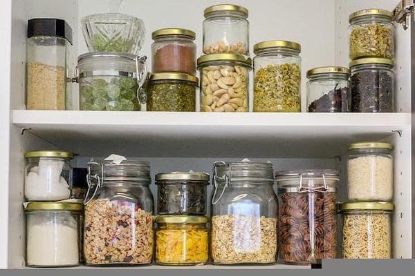 Tomball church answers high food prices with monthly food pantry
