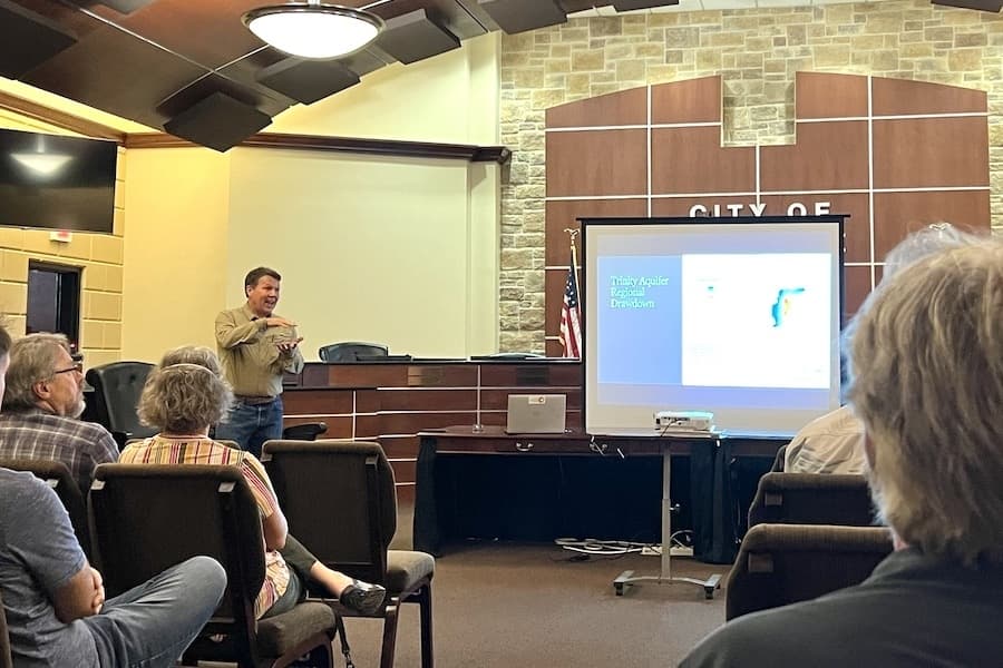 Travis County experts urge conservation amid decreasing groundwater supplies