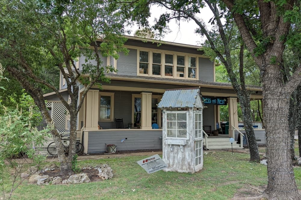 Update: Hutto officials approve permit for medical office to possibly replace Bless This Nest
