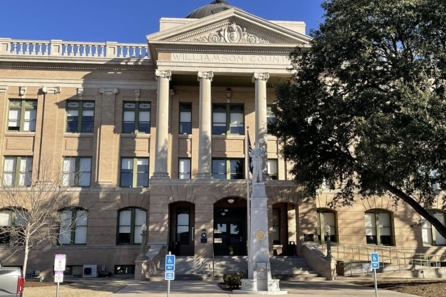 Williamson County closes lawn around courthouse for sodding, recovery project