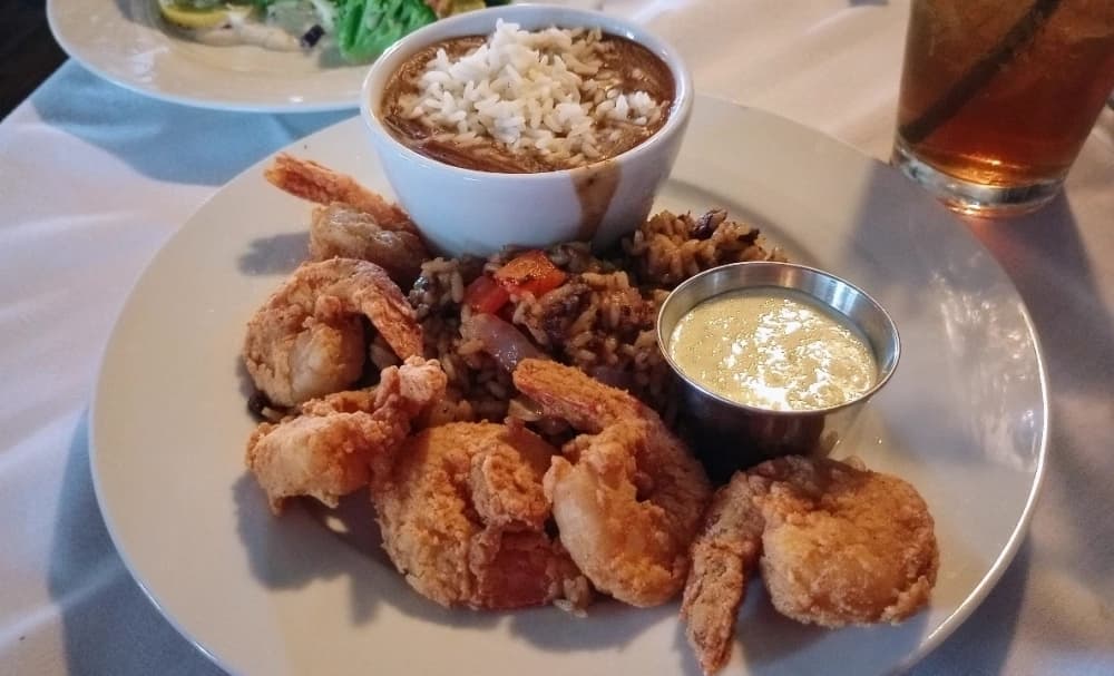 Gumbo’s on the Square brings the bayou to downtown Georgetown