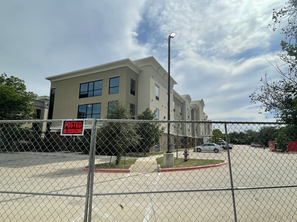 Williamson County files suit against city of Austin over plans to convert hotel to shelter