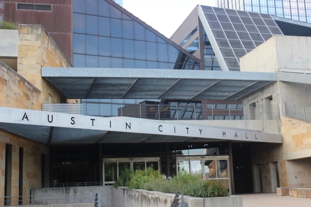 After Roe rollback, Austin City Council seeks to limit effects of Texas abortion law