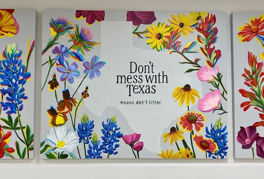 George Bush Intercontinental Airport unveils Don’t Mess With Texas mural