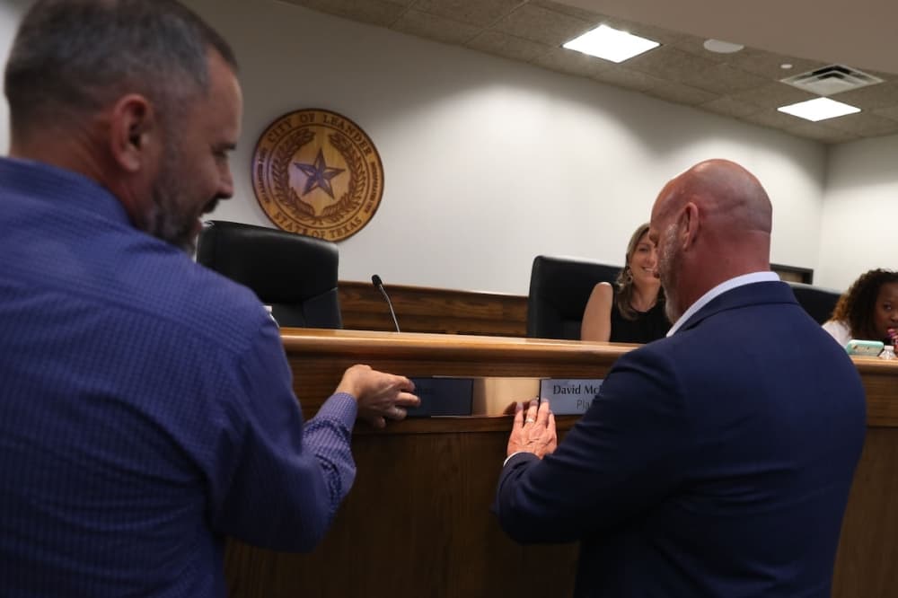 Newly elected, re-elected Leander City Council members sworn into office; new mayor pro tem