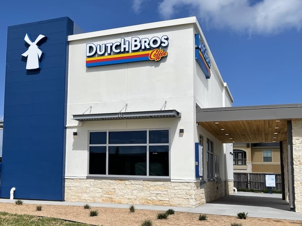 Dutch Bros Coffee opens new Rosenberg location