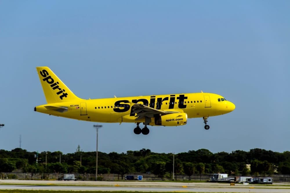 Spirit Airlines to add 450 jobs with new pilot, flight attendant crew base at IAH