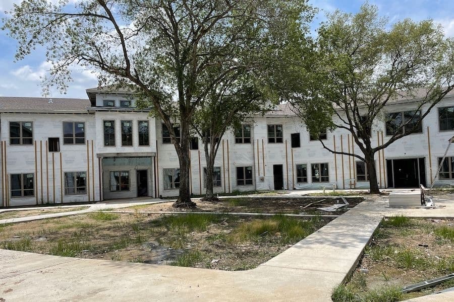 StoneCreek of Copperfield will feature courtyards for residents to take strolls through while remaining partially shaded and close to assistance. (Courtesy StoneCreek of Copperfield)