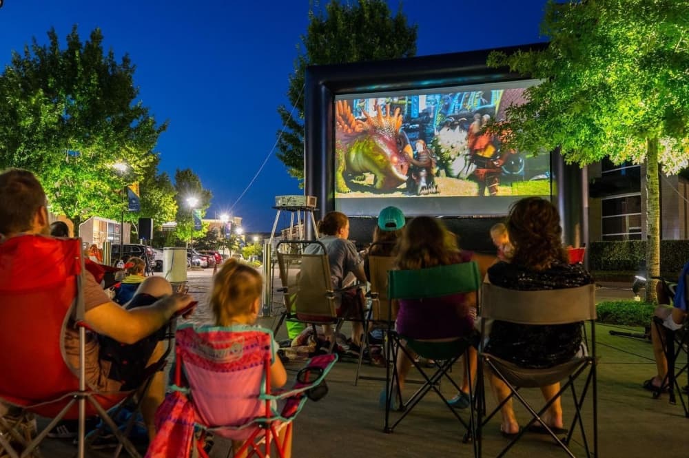 Watch a movie, listen to live music: 16 things to do in the Lake Houston area throughout July, August