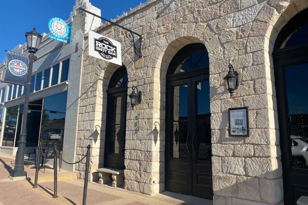 The Rock Shot Bar & Patio now open in downtown Round Rock
