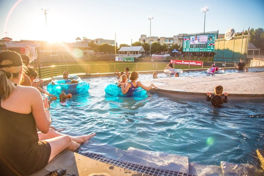 Your budget-friendly guide and bucket list for planning a summer getaway trip to Frisco
