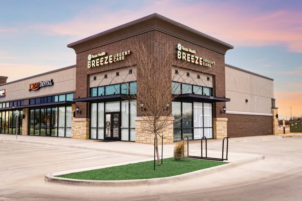 Texas Health Breeze Urgent Care, 5252 Golden Triangle Blvd Suite 500  Fort Worth, January 2022