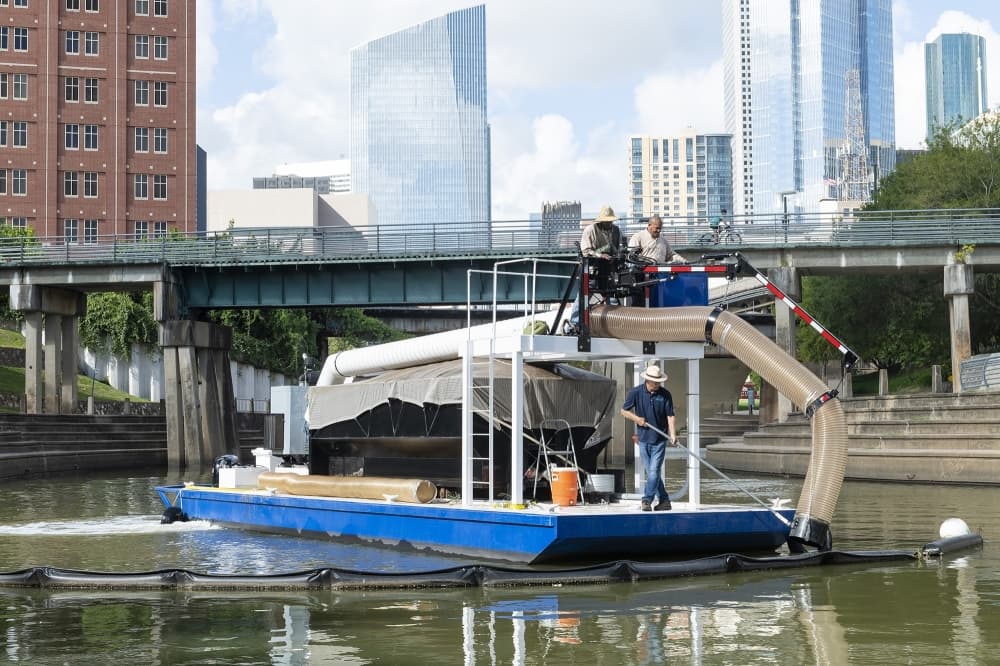 Group adds new vacuum vessel to Buffalo Bayou cleanup operation