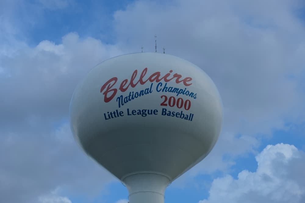 Bellaire hears proposals on possible Paseo Park sidewalk addition