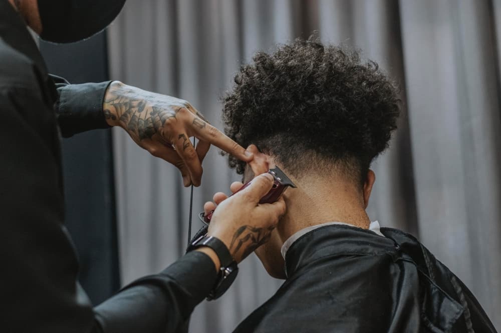 The Kuttin’ Edge Salon and Barbershop now open in Pearland