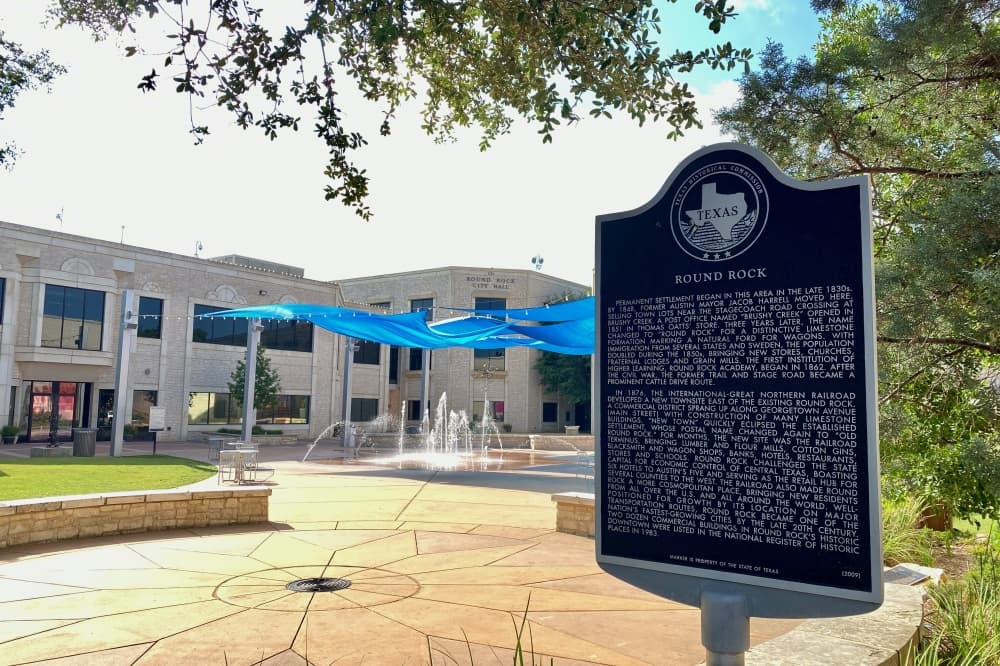 Downtown Round Rock's Prete Plaza closed Aug. 22-Oct. 4 for stage covering construction