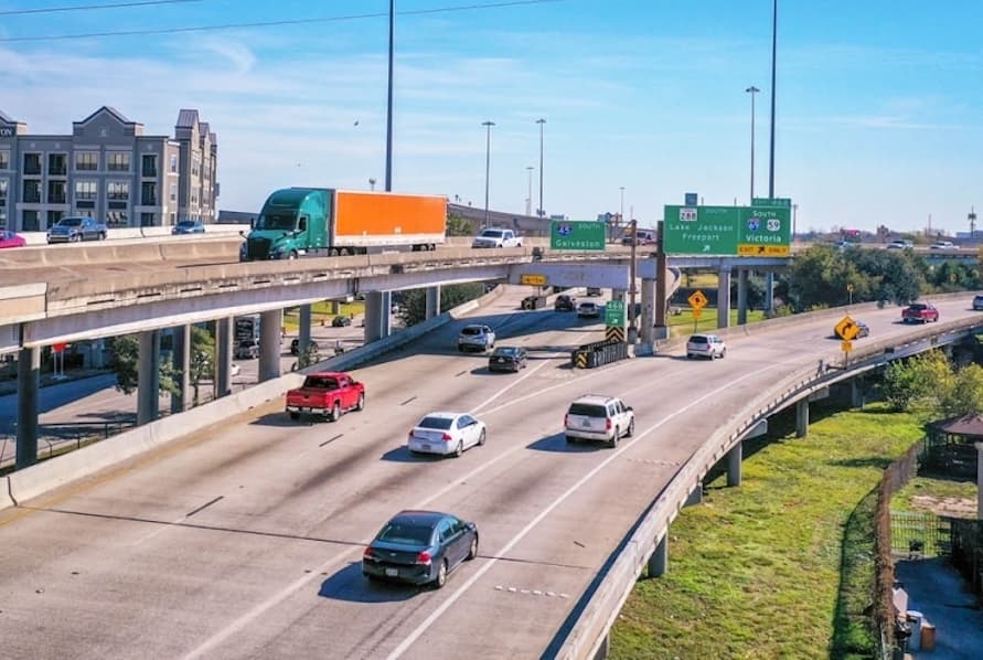 Q&A: How vehicle, gas prices are affecting Houston commuters, economy
