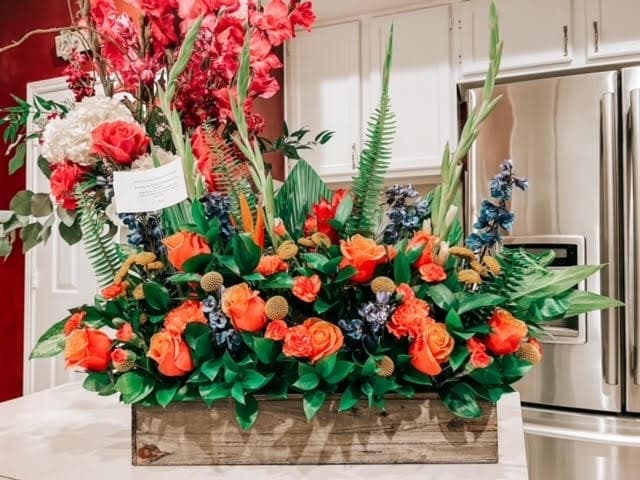 The shop offers large and small designs. (Courtesy Bloom-A-Round)