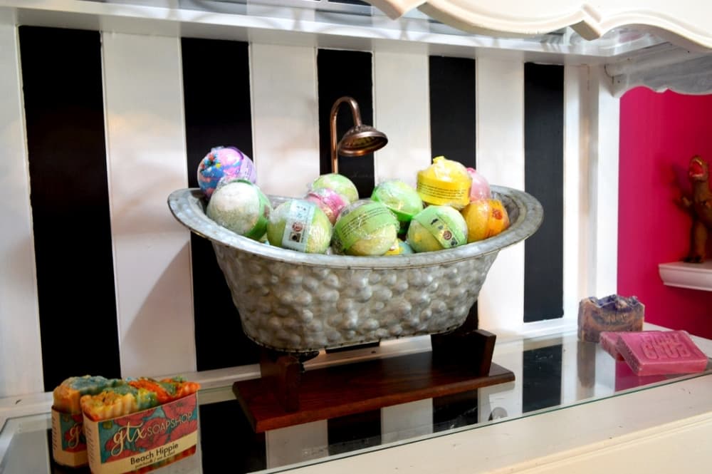 Among the products GTX Soapshop makes are bath bombs. (Hunter Terrell/Community Impact Newspaper)