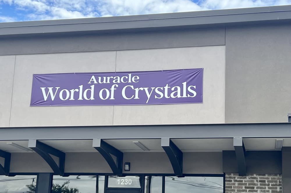Auracle World of Crystals now open in Montrose