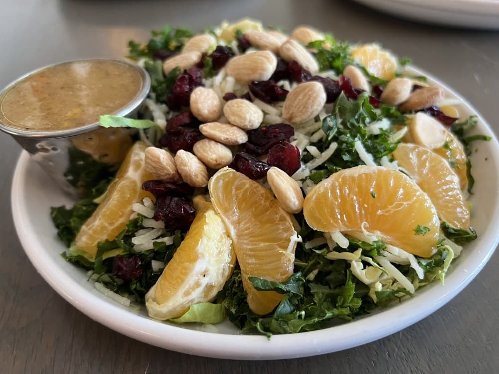 salad with mandarin oranges and almonds