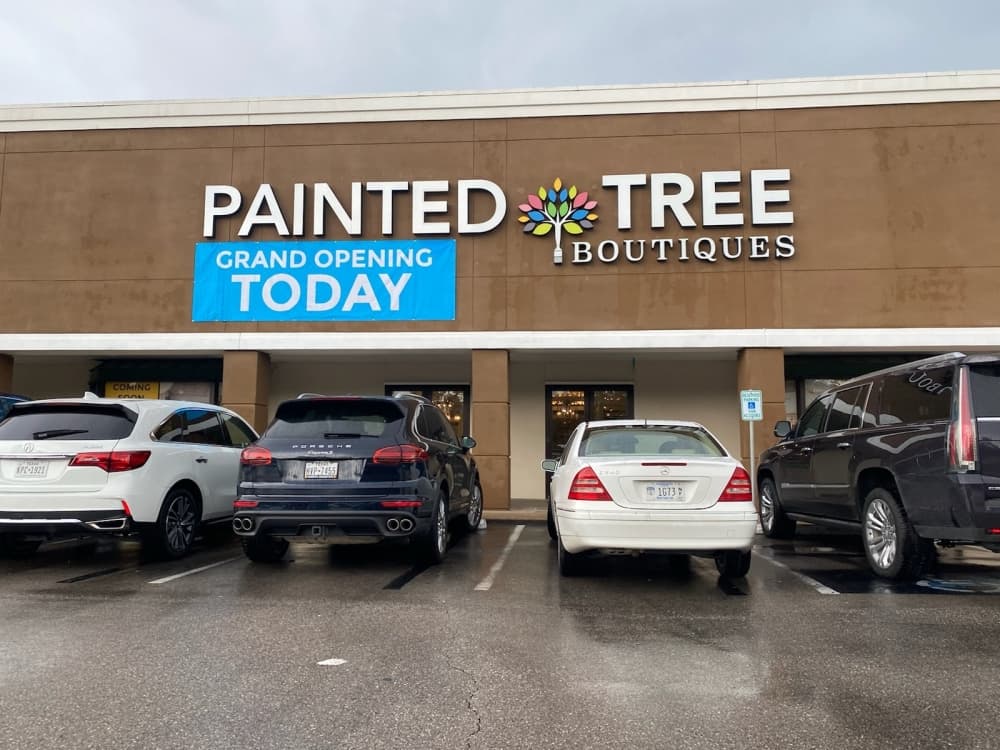 Painted Tree Boutiques celebrates grand opening in Kingwood