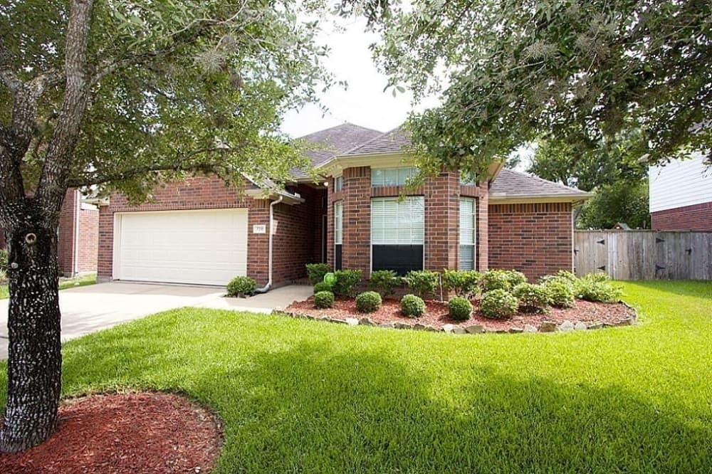 DATA: Sugar Land, Missouri City see higher home prices, decrease in houses sold year over year in July for selected zip codes