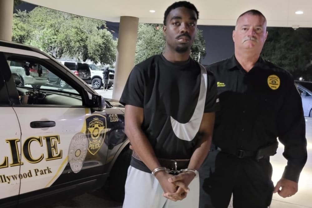 Murder suspect in custody following shooting at Hollywood Park restaurant