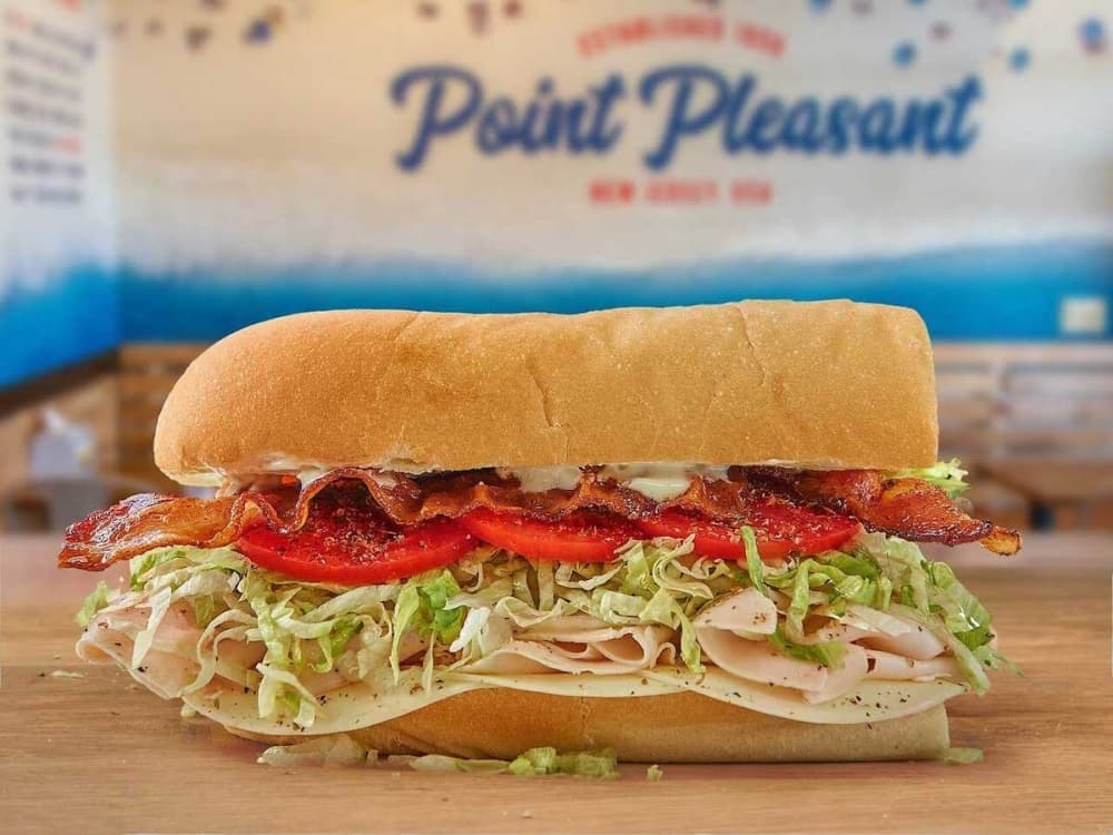 Jersey Mike's Subs opens new shop, brings subs to Sugar Land