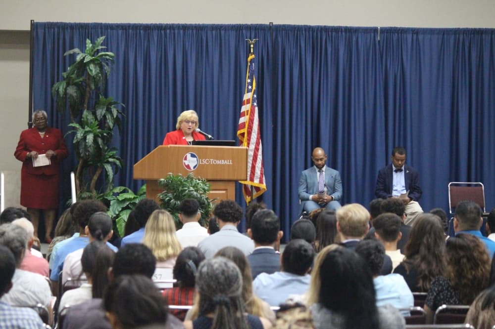 Tomball Mayor Lori Klein Quinn gives the keynote address during the Sept. 17 ceremony. (Anna Lotz/Community Impact Newspaper)